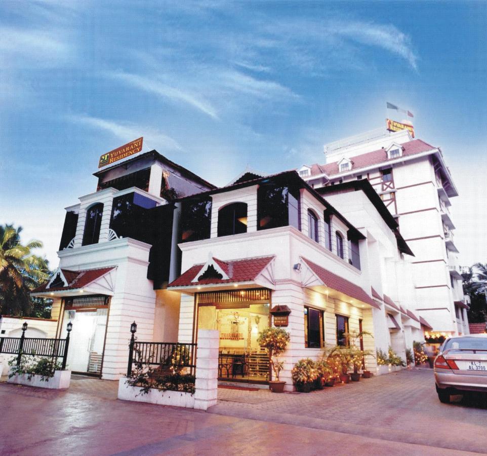 Yuvarani Residency Kochi Exterior photo